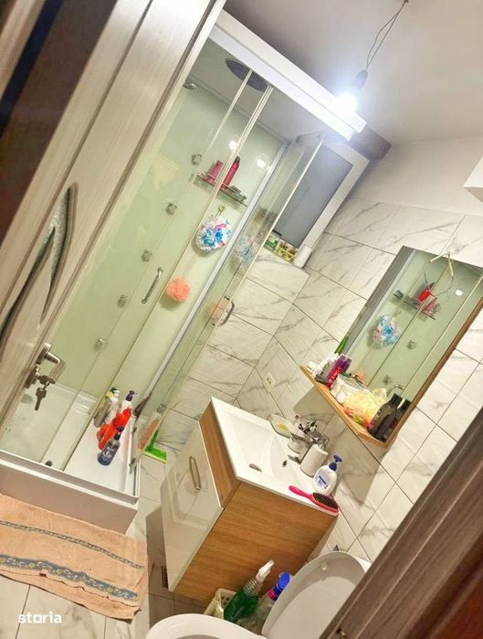 Vindem apartament in Navodari