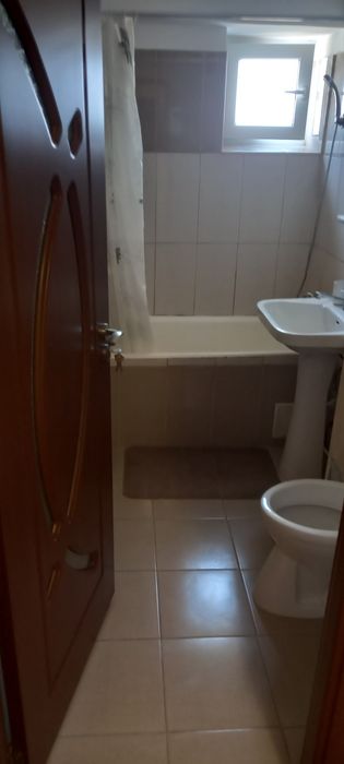 Închiriez apartament 2 camere