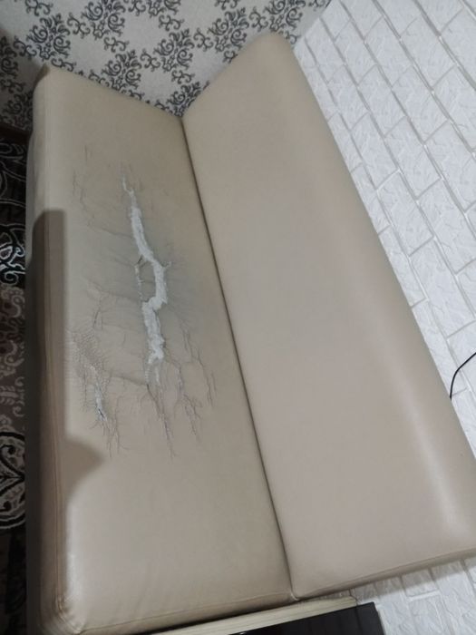 mebel divan holati yaxshi