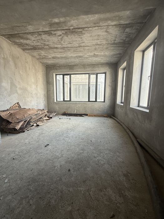 2.5 Сотокли 3 этажли Танхафус Сотилади 1 йилга Рассрочка