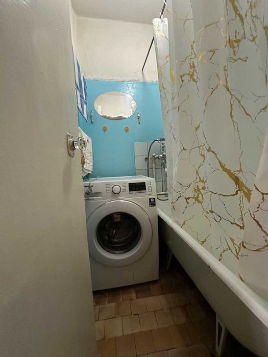 Продаю свою 3-х комн. квартиру 77 серии - 3/3/4 в Алмазарском районе