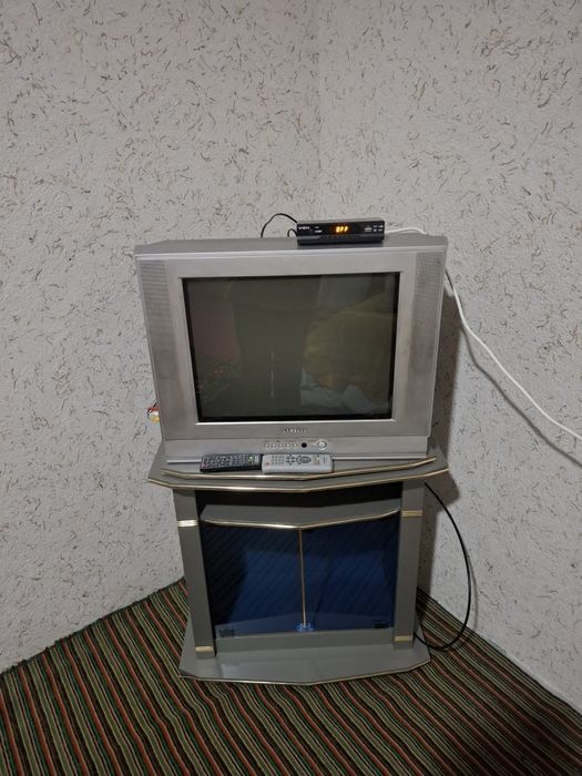 Телевизор самсунг