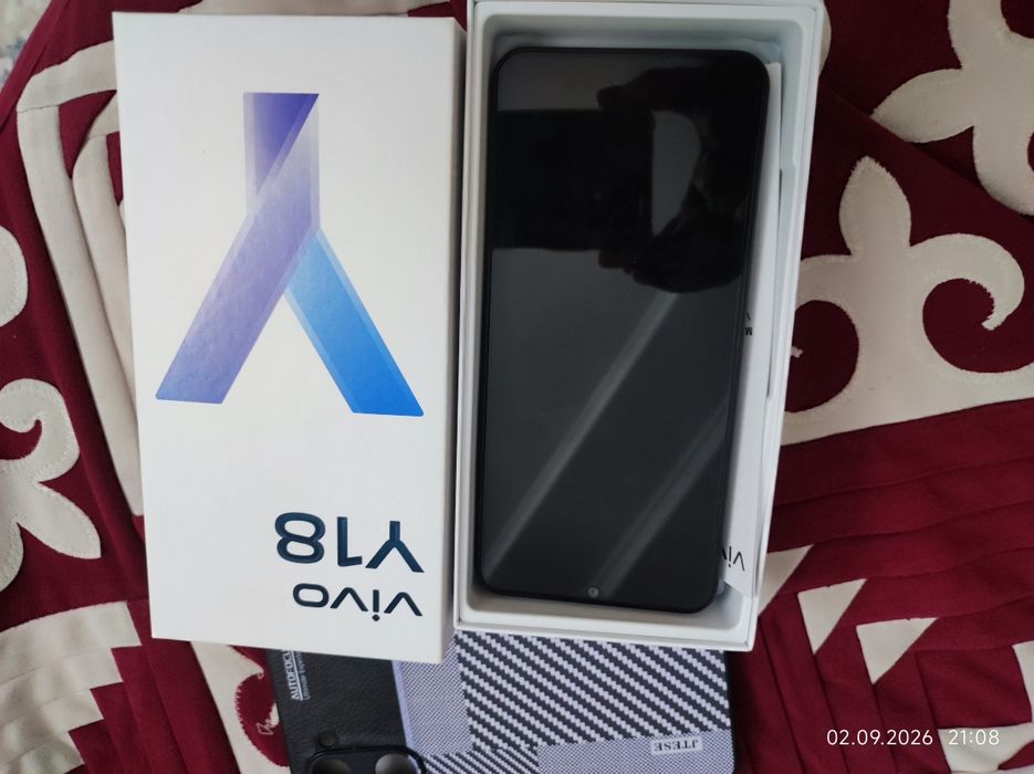 Сотовый телефон VIVO Y18
