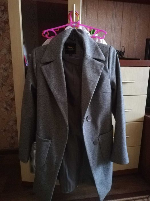Продам пальто женское