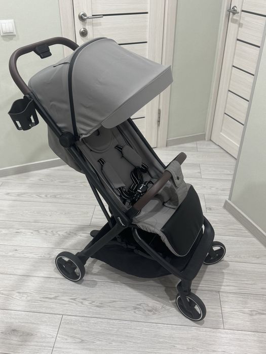 Продам коляску Pituso Matrix.