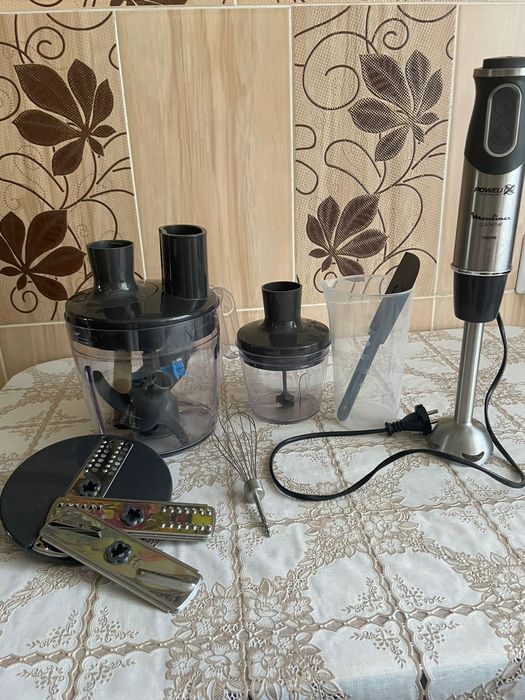 Продаётся ручной блендер