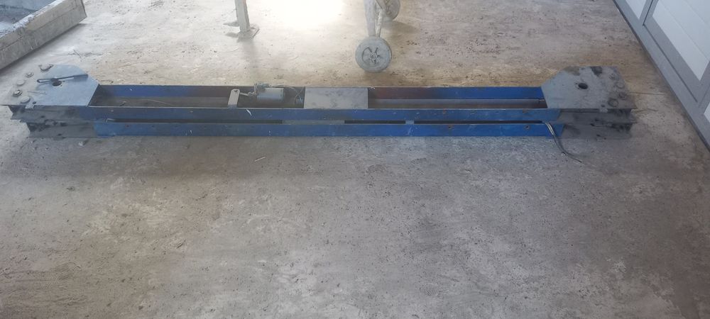 Стойки подъёмника развала