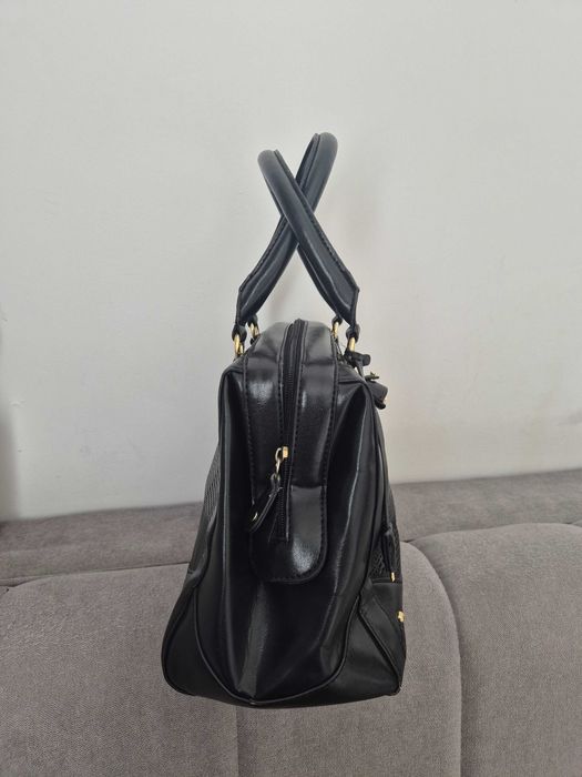 Дамска раница в бяло & дамска чанта London Fog в черно и златисто