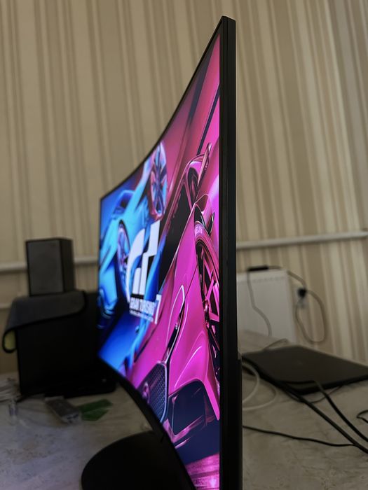 Monitor HKC  box 27 dyum