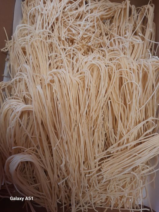 Taietei de casa cu oua de casă