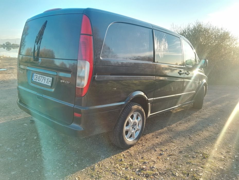 Продавам Бус Мерцедес вито