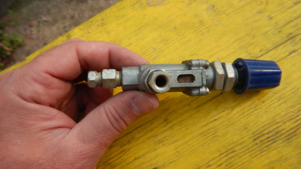 кран стеклоочистителя КР-30А