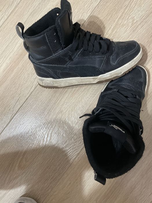 Кроссовки Пума.