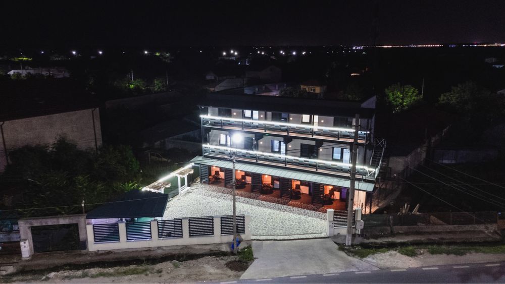 Închiriez cladire cu 15 camere in Afumati