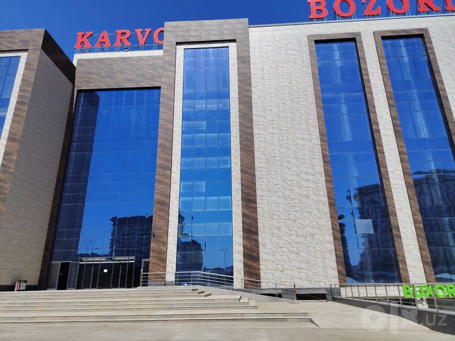Магазин 18 кв Карвон Шопинг