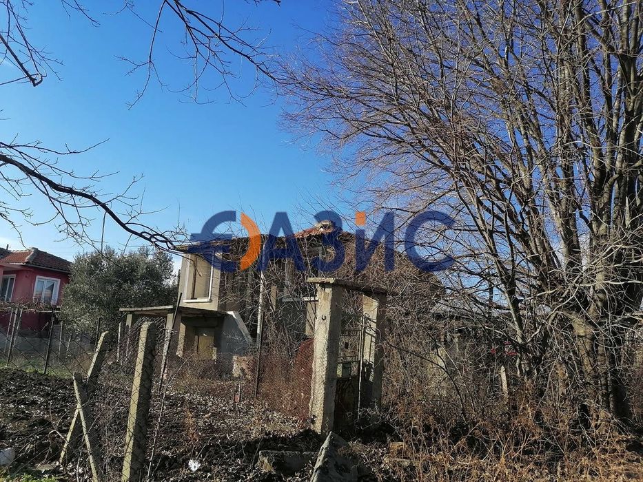Дворно място 554 кв. м.+стара къща в центъра на С. Винарско,Общ. Камено,обл. Бургас,България,#33637958