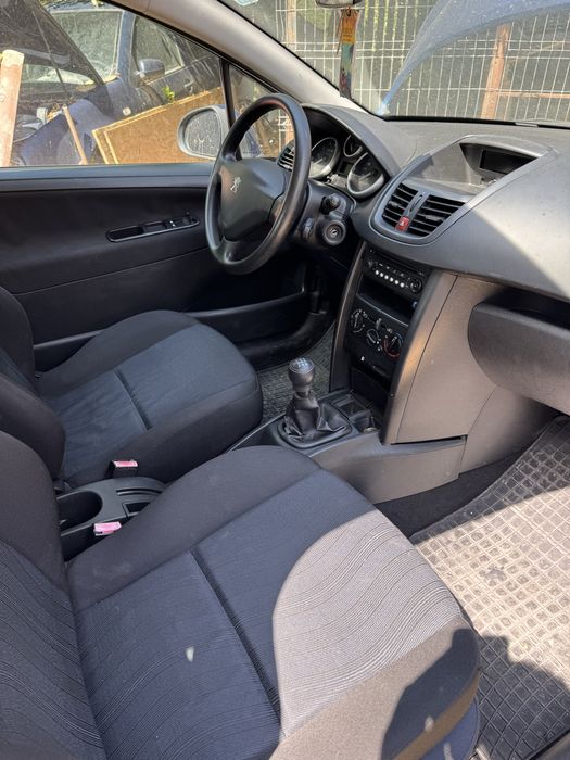 Peugeot 207 avariat