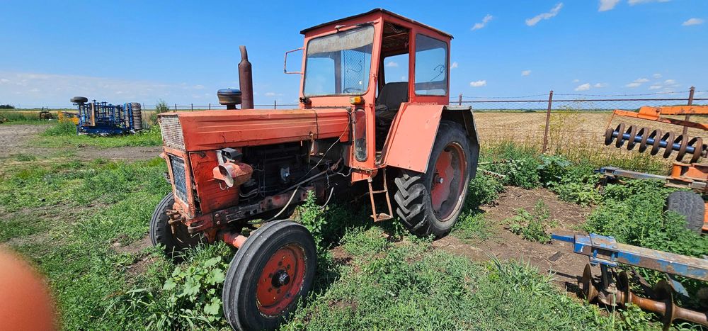 Tractor U650 - 65 CP