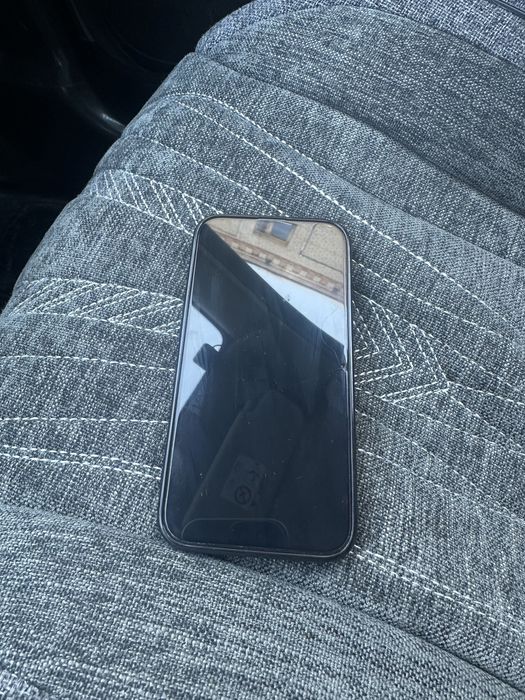 Продам iphone 13