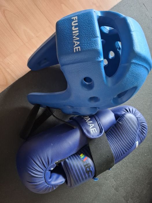 Таекуон-до каска и ръкавици Fujumae