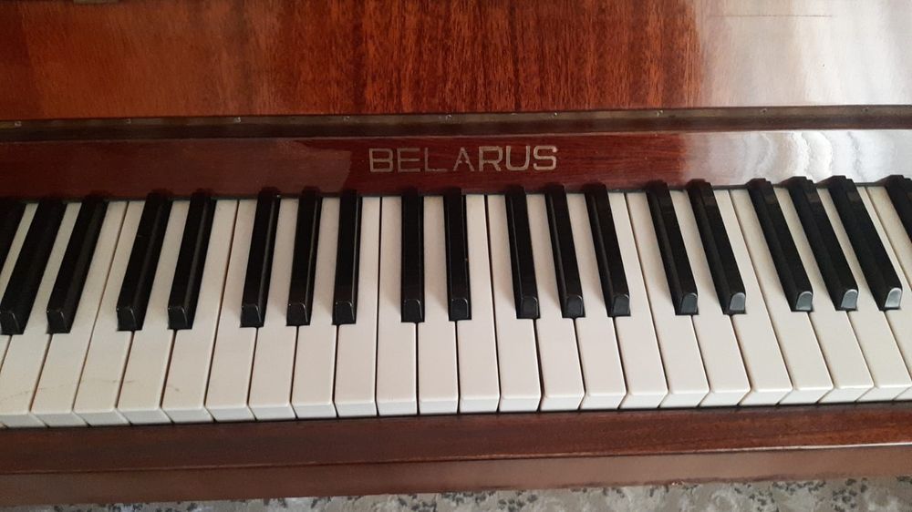 Продам пианино BELARUS срочно