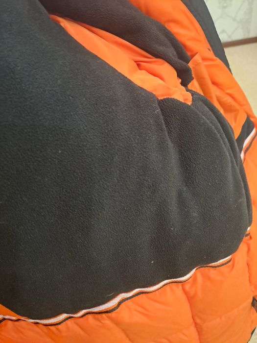 Продам пуховик на девочку