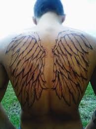 Realizez tatuaje