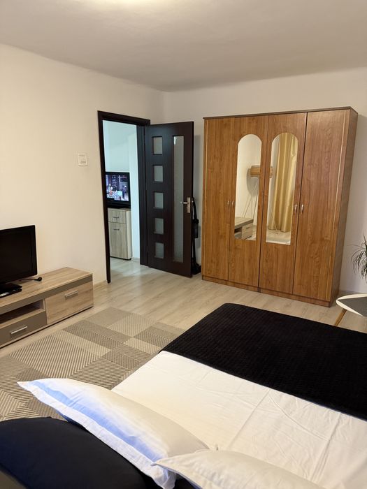 Garsonieră spațioasă 38 mp – Zona Sărari, lângă Liceul Henri Coandă