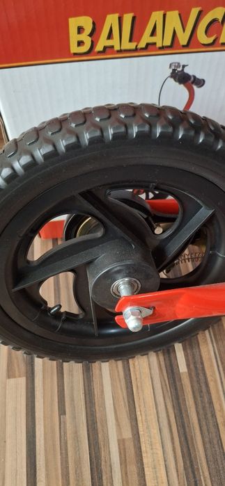 Продавам баланс колело