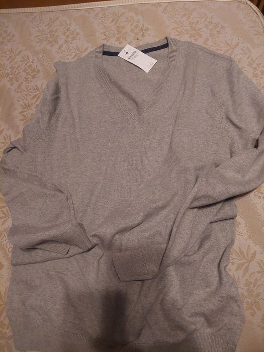 Pulovere  pt. barbati și helanca