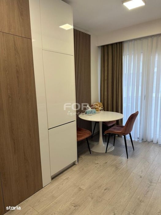 Apartament lux tip studio, cu parcare, de inchiriat West Residence