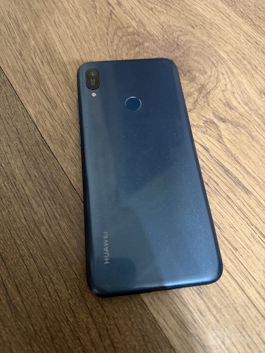 Huawei y6 yaxshi xolatda