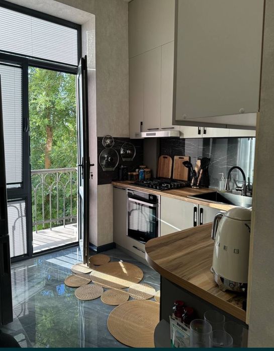 Квартира продается 3/3/4 на Аския Базар