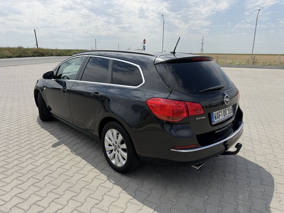 Opel Astra Sports Tourer ~2.0  CDTI ~165cp an 2014 ~Automata