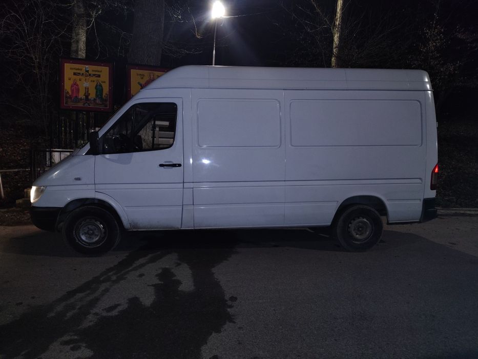Vând Mercedes Sprinter