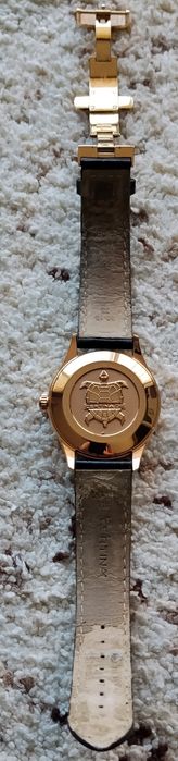 Продавам оригинален швейцарски часовник CERTINA DS-8 (Rose gold).