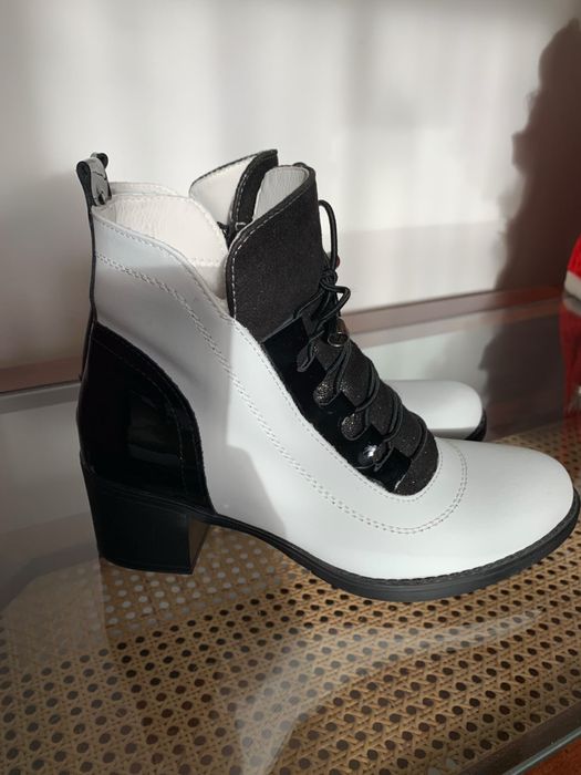 Ghete dama din piele naturala