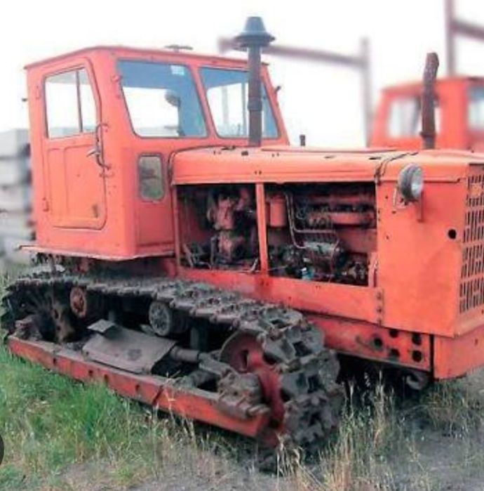 Продам гусеничный трактор Алтаец Т-4