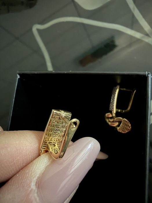 Vand cercei aur de 14 k noi