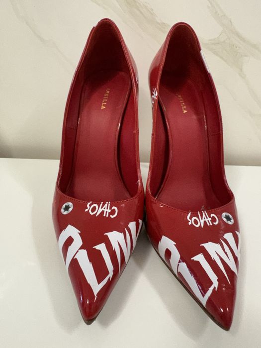 Елегантни обувки на ток