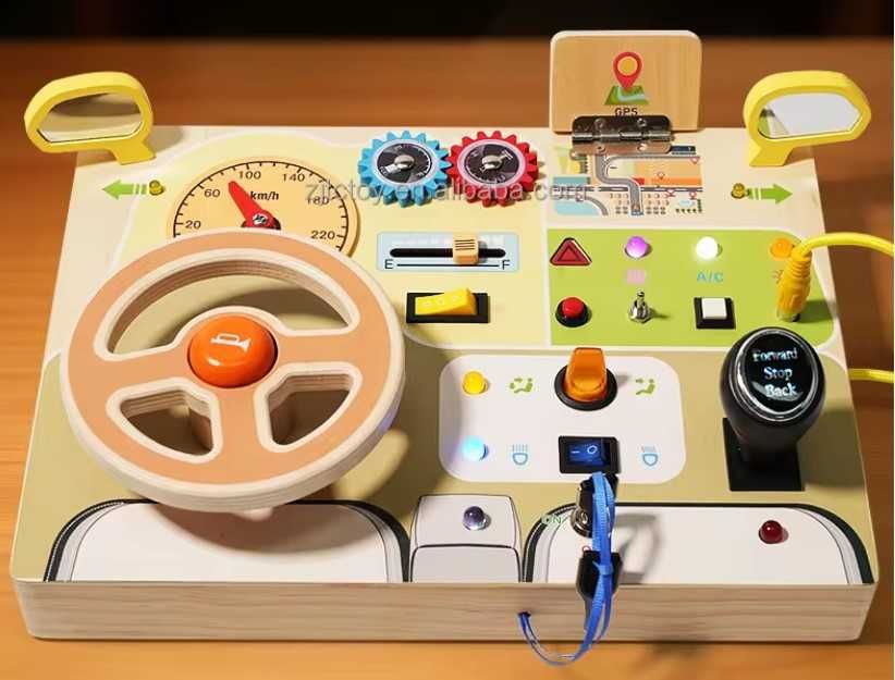 Placa senzoriala Montessori Busy board din lemn cu lumini si butoane