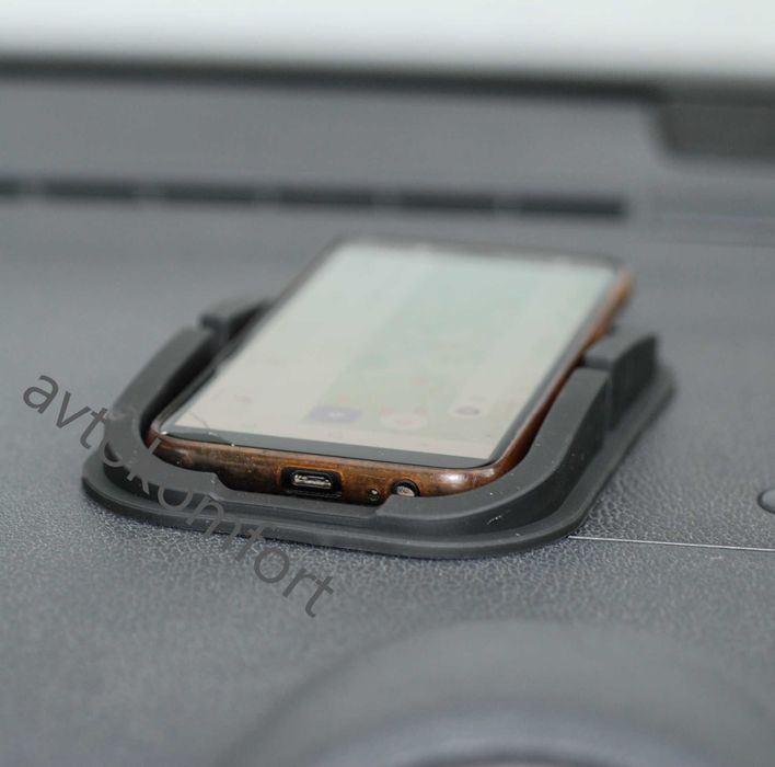 Силиконова Поставка За Телефон За Табло На Автомобил С Код M 977