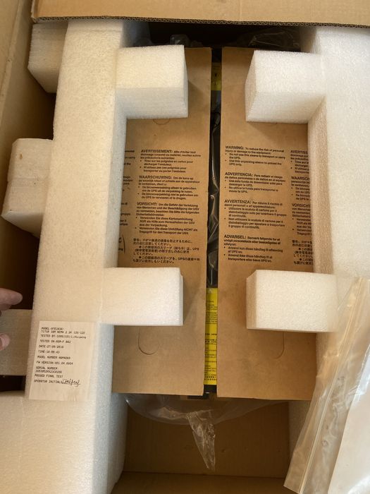 UPS IBM 2200VA новый