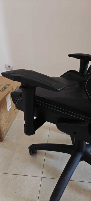 Scaun gaming Aerocool Admiral Black