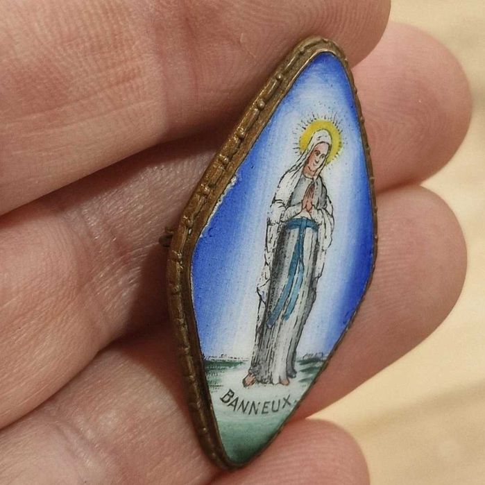 Broșă Veche Religioasă Maca Domnului Banneux