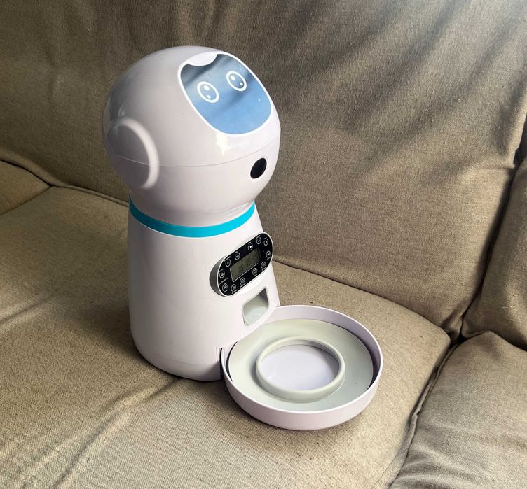 Aparat hranire automata pisici caini mici functional USB