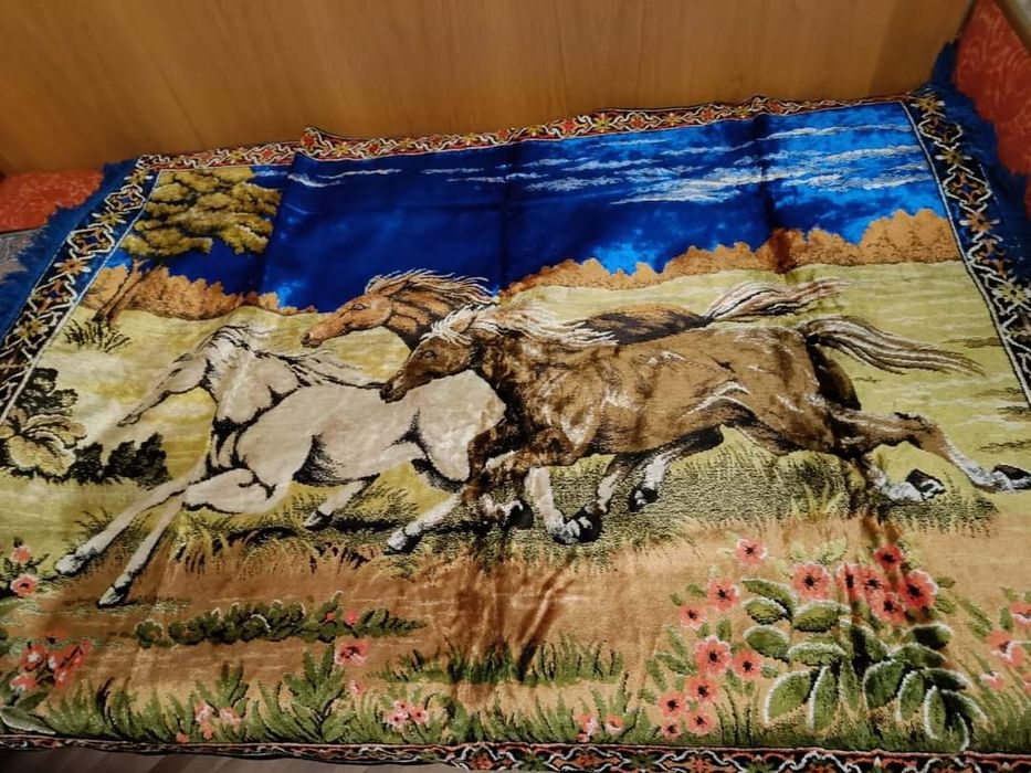 Carpete persane nefolosite