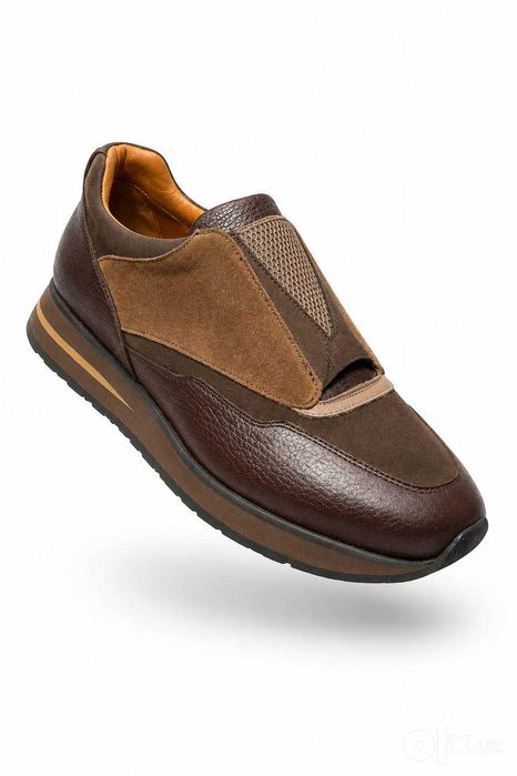 Оригинальные кроссовки Salvatore Ferragamo, размеры от 40 до 45.