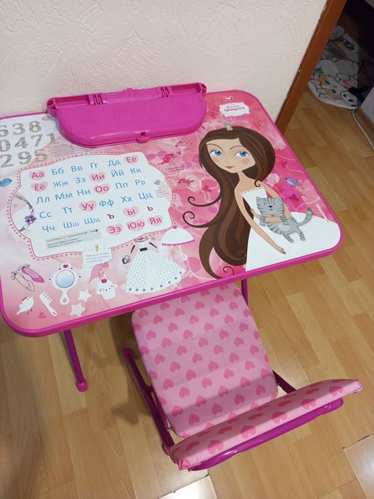 Продам детский столик