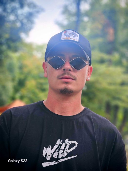 Продават се очила SAINT LAURENT оригинални състояние използвано